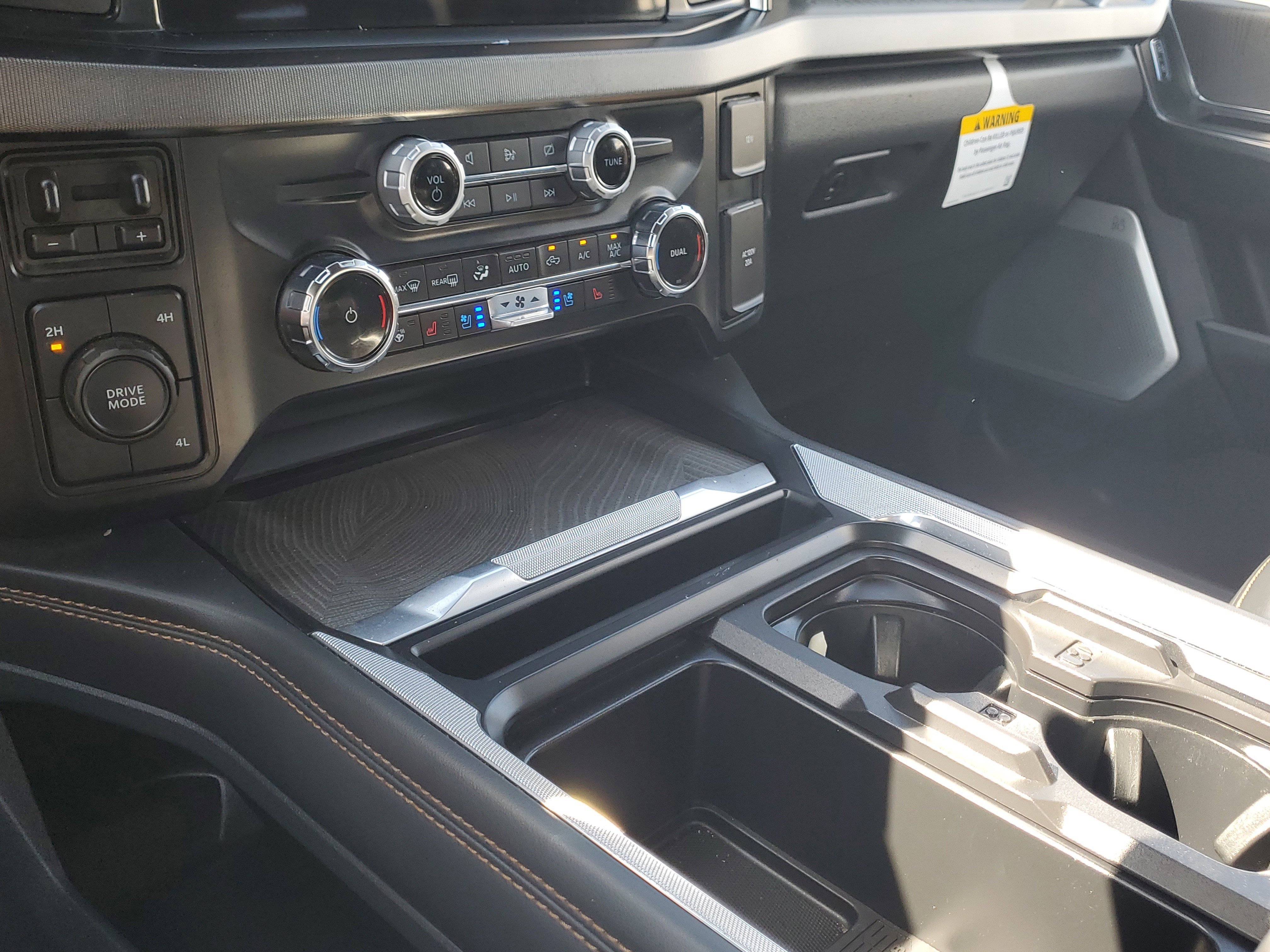 Certified 2024 Ford F250 Platinum image 27