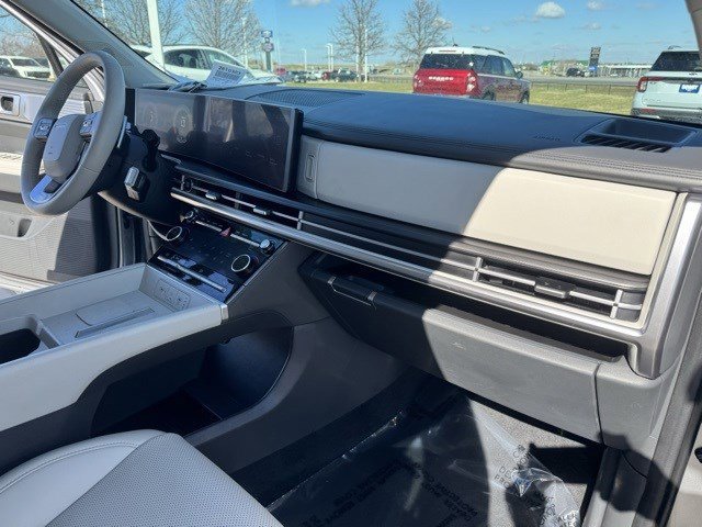 Used 2025 Hyundai Santa Fe SEL image 39