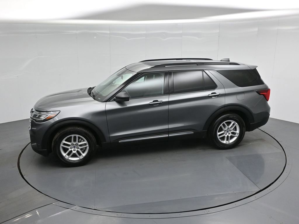 Certified 2025 Ford Explorer Active image 23