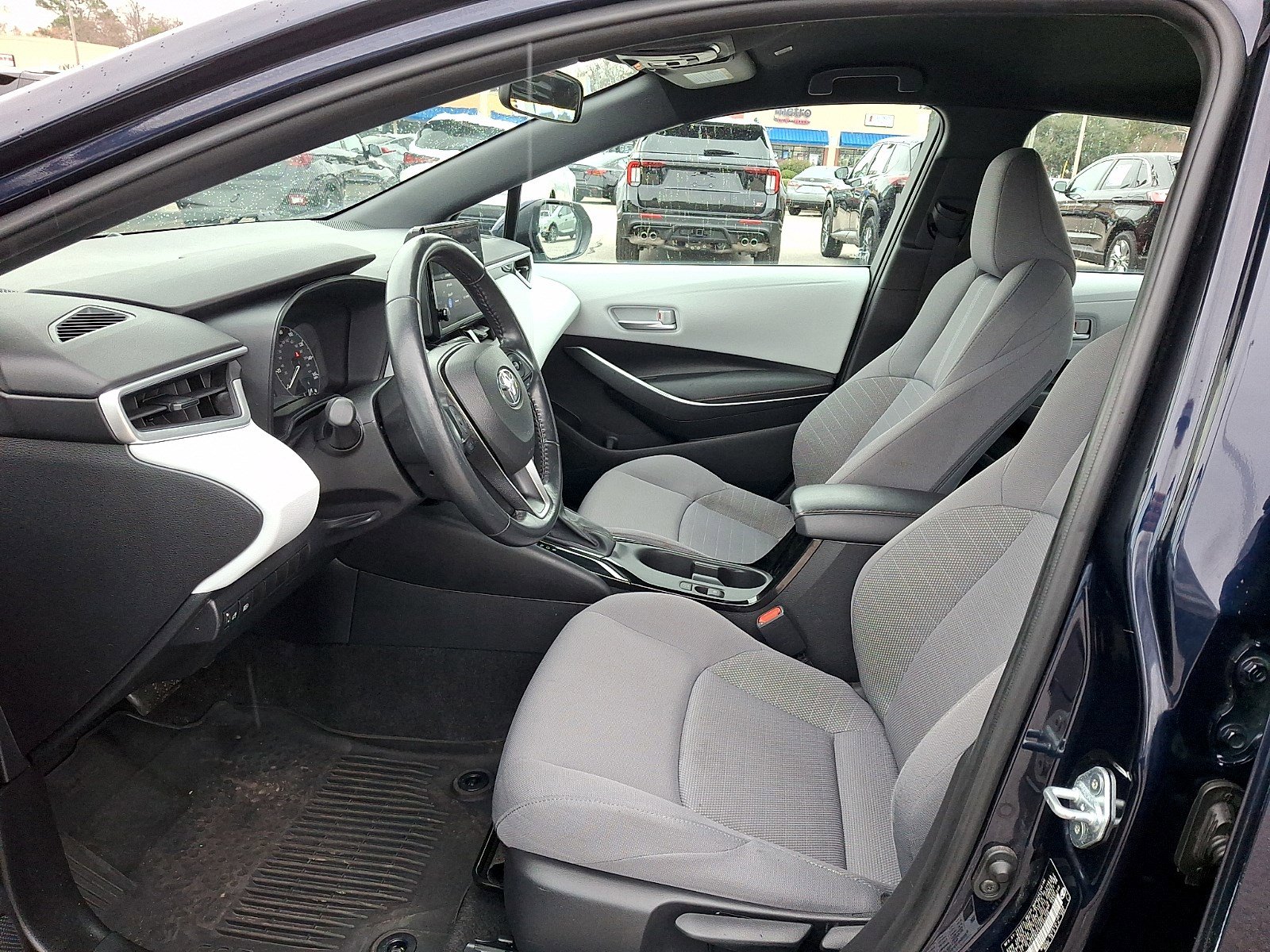 Used 2023 Toyota Corolla SE image 13