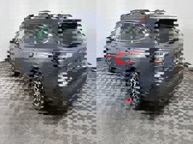 Used 2024 Subaru Outback Premium image 2