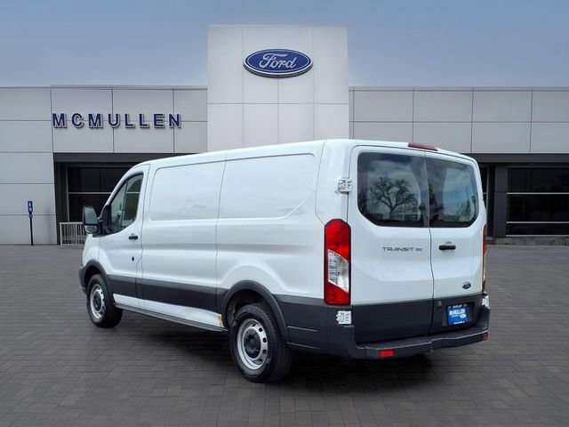 Certified 2017 Ford Transit 150 130 Low Roof RWD image 5
