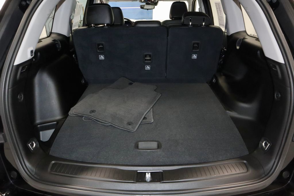 Used 2023 Jeep Grand Cherokee Limited image 15