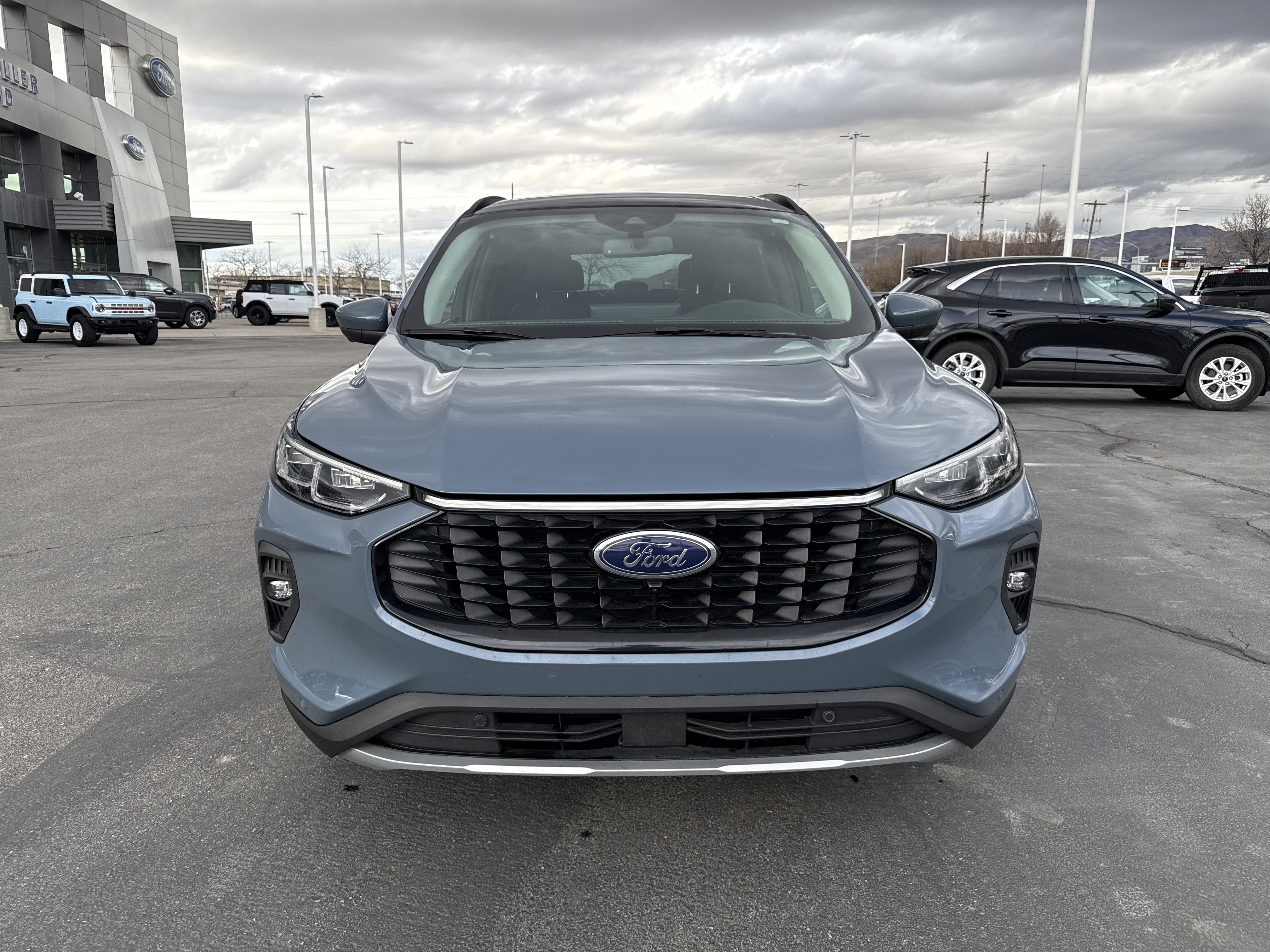 Certified 2024 Ford Escape Platinum w/ Class II Trailer Tow Package image 8