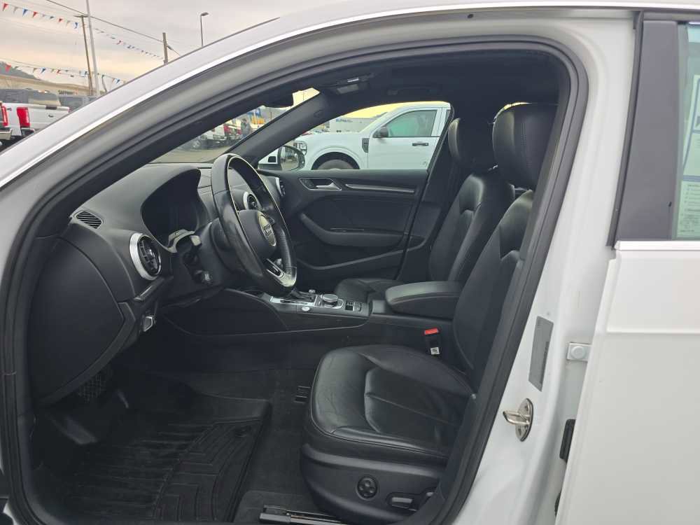 Used 2017 Audi A3 e-tron Premium Plus w/ Technology Package image 10