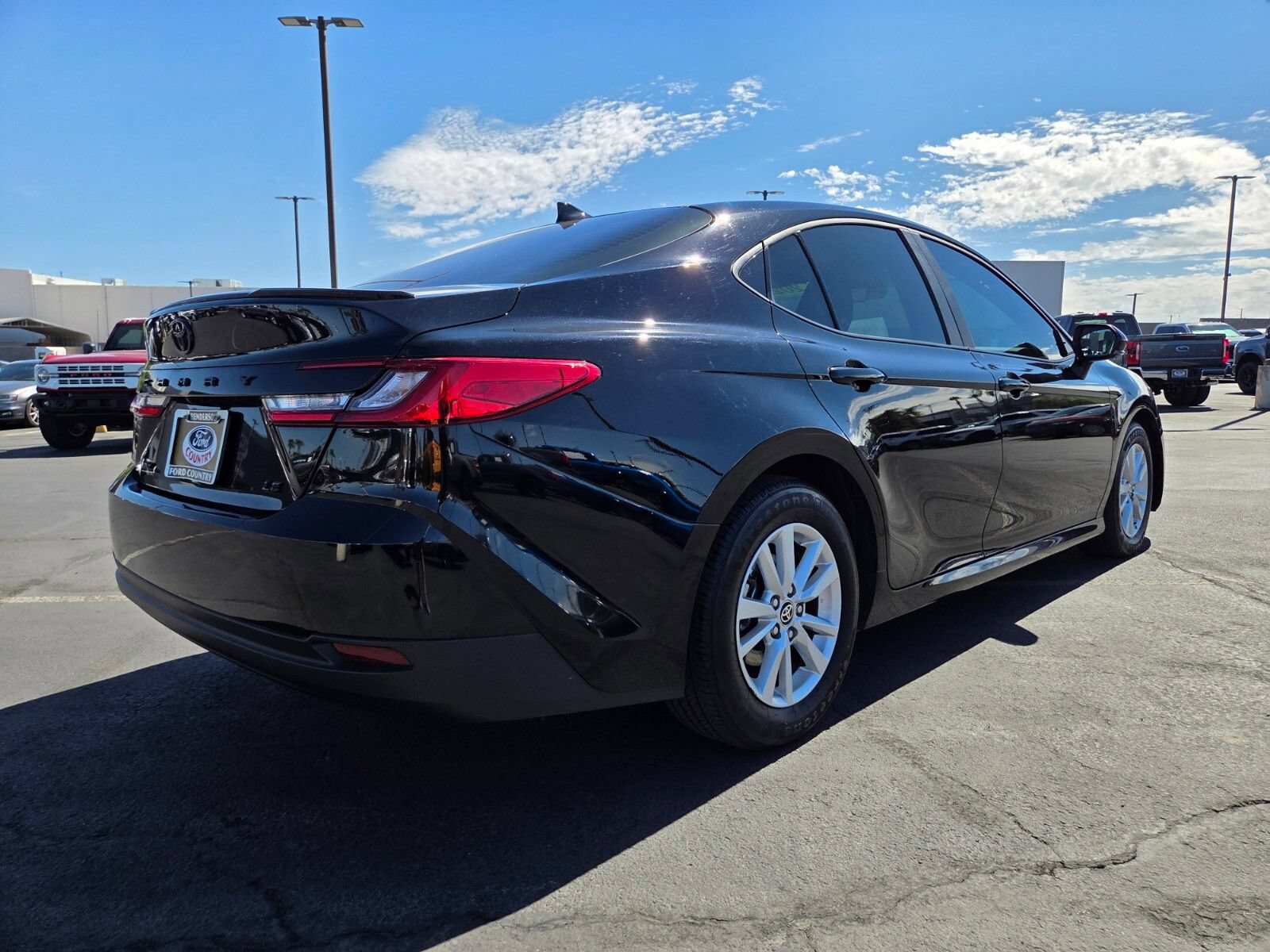 Used 2025 Toyota Camry LE w/ Convenience Package FWD image 6