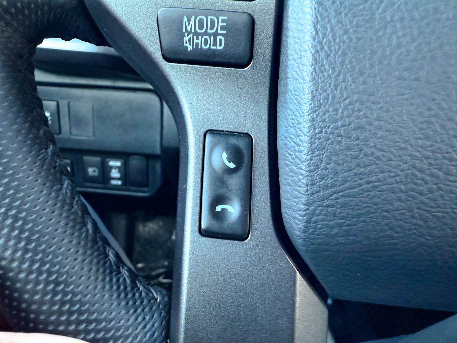 Used 2023 Toyota Tacoma TRD Sport w/ Black Out Package (TMS) image 32