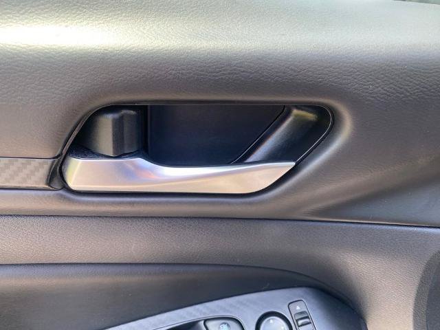 Used 2025 Nissan Altima 2.5 SV FWD image 14