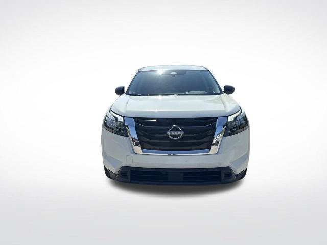 Used 2023 Nissan Pathfinder S FWD image 3