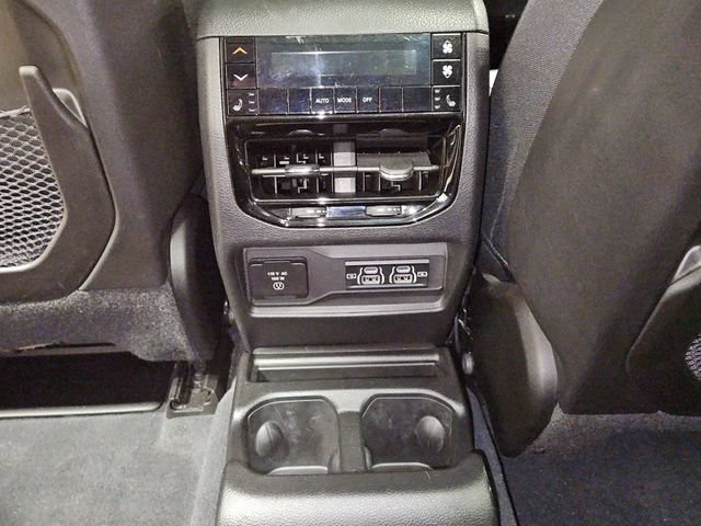 Used 2023 Jeep Grand Cherokee L Limited w/ Luxury Tech Group II AWD/4WD image 29