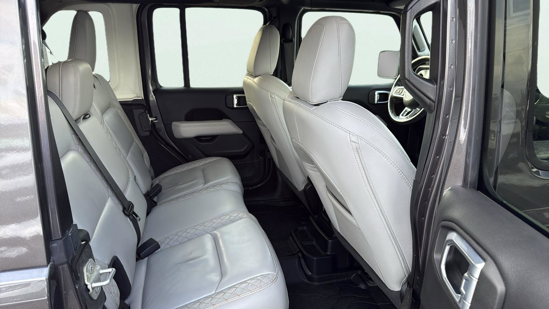 Used 2021 Jeep Wrangler Unlimited Sahara image 17