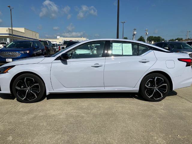 Used 2024 Nissan Altima 2.5 SR AWD/4WD image 2