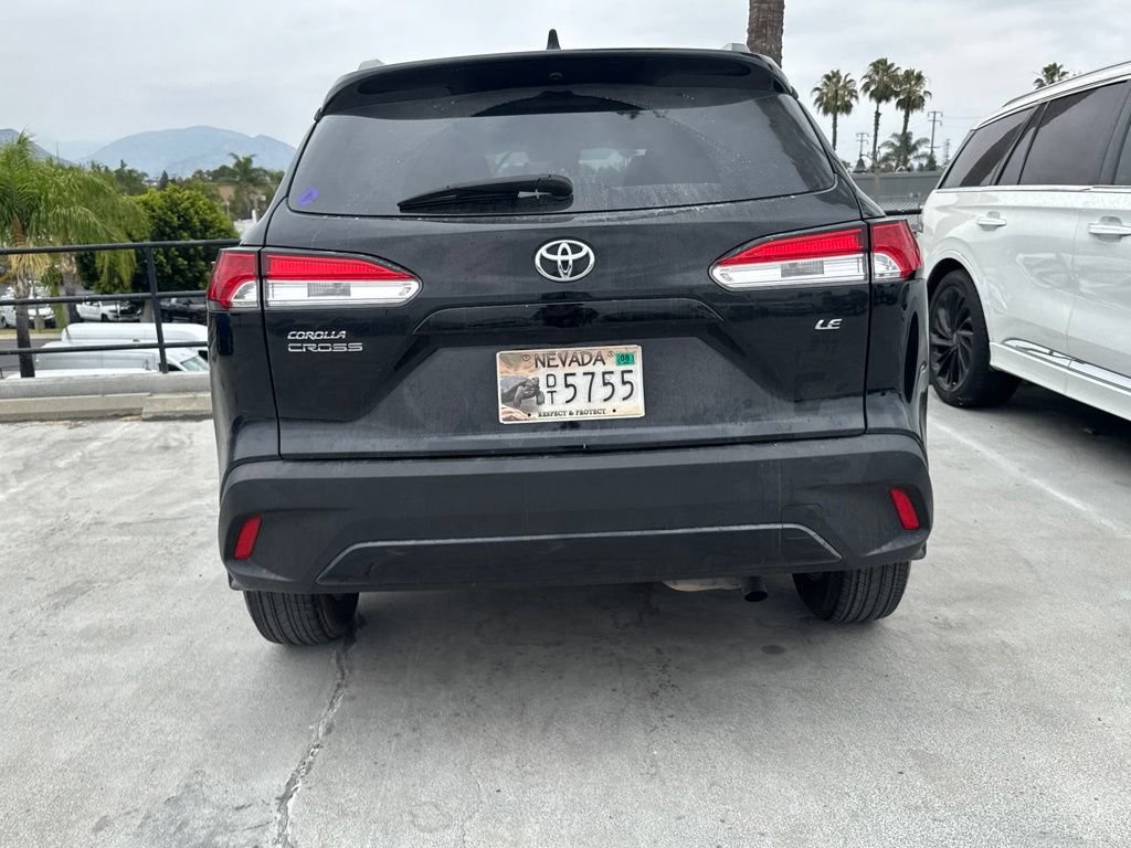 Used 2024 Toyota Corolla Cross LE FWD image 3