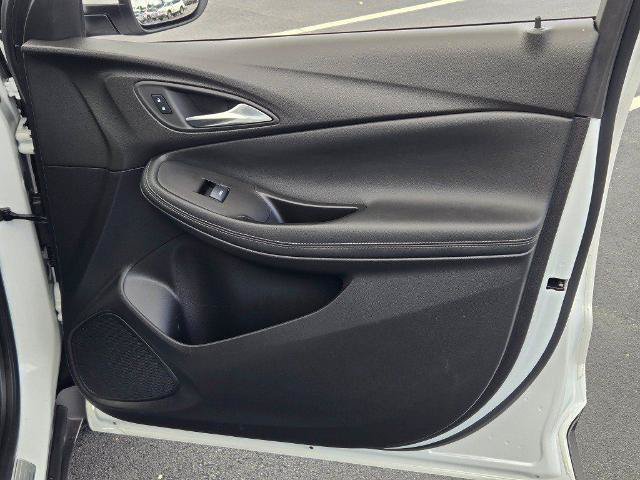 Used 2023 Buick Encore GX Essence w/ Experience Buick Package AWD/4WD image 6