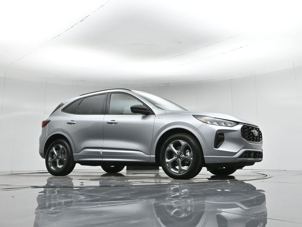 Certified 2024 Ford Escape ST-Line w/ Cold Weather Package image 4