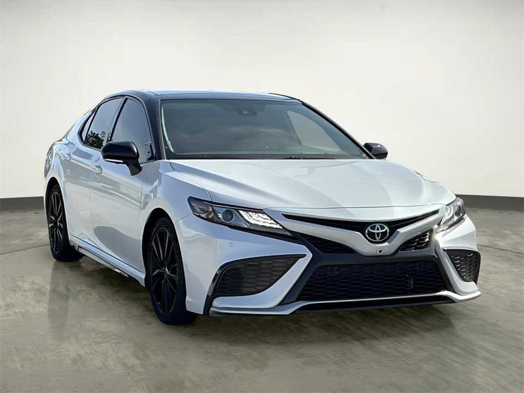 Used 2022 Toyota Camry XSE image 13