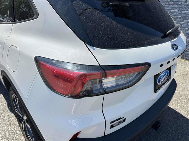 Certified 2022 Ford Escape SEL w/ SEL Stealth AWD Package image 6