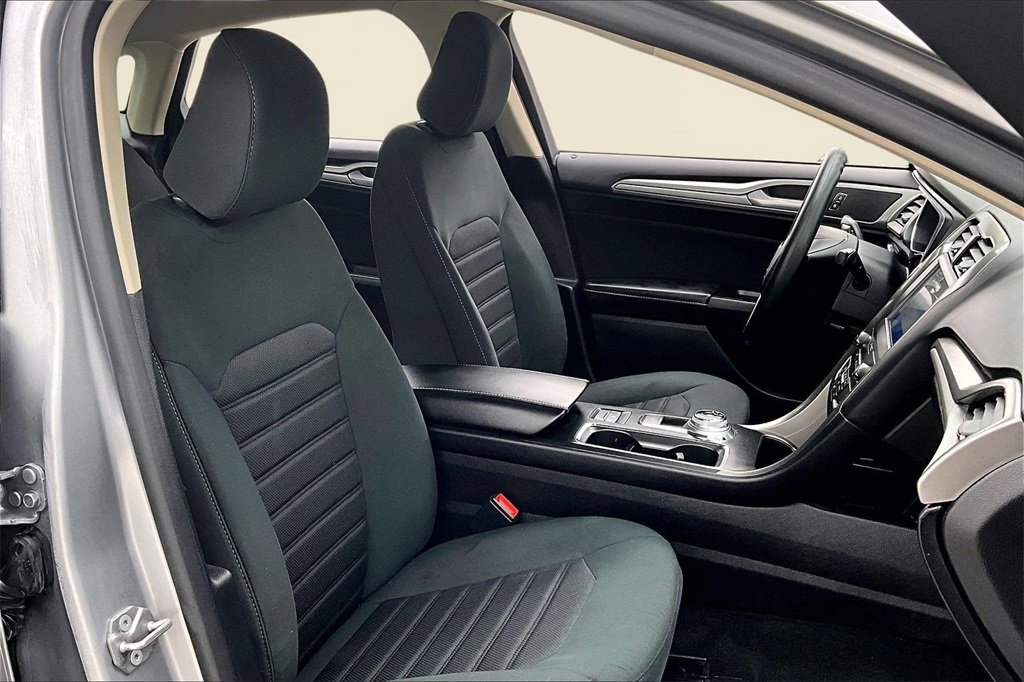 Certified 2020 Ford Fusion SE image 7