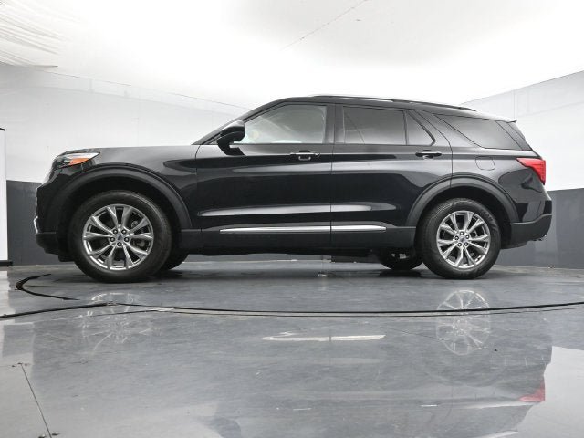 Certified 2024 Ford Explorer Limited AWD/4WD image 30