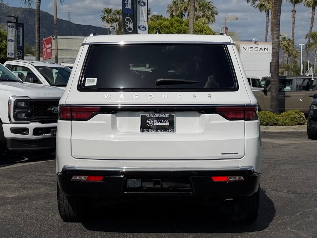 Used 2024 Jeep Wagoneer Series II w/ Flexible Seating Group RWD image 8