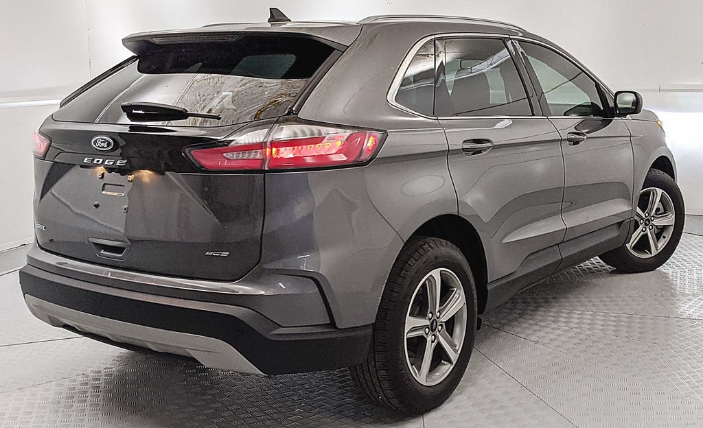 Certified 2023 Ford Edge SEL w/ Convenience Package AWD/4WD image 3