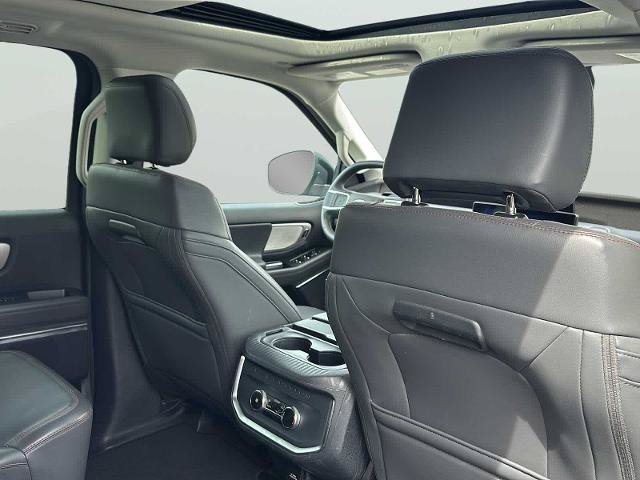 Certified 2025 Ford Expedition Active AWD/4WD image 28