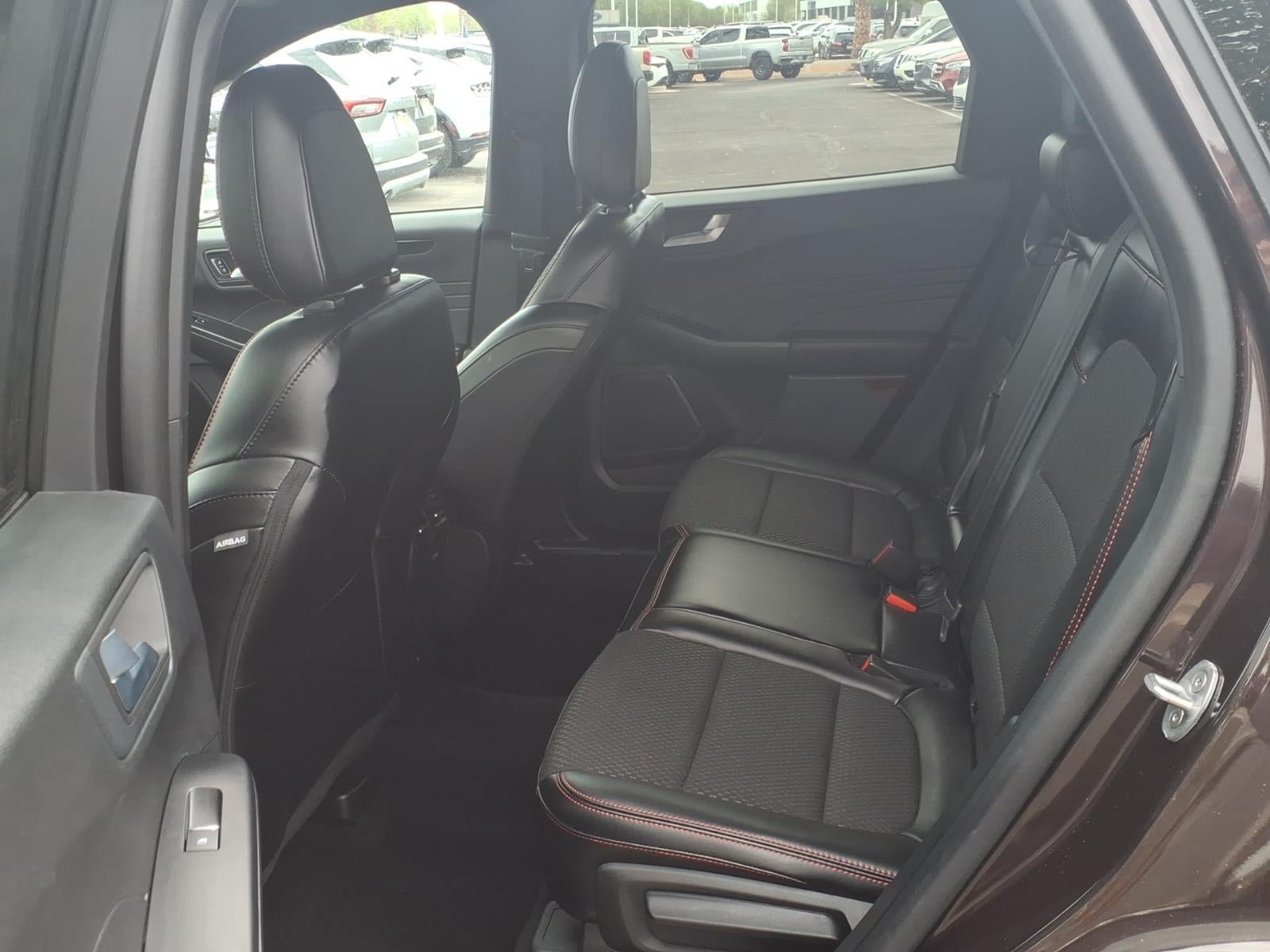Certified 2023 Ford Escape ST-Line w/ Tech Pack #1 AWD/4WD image 17