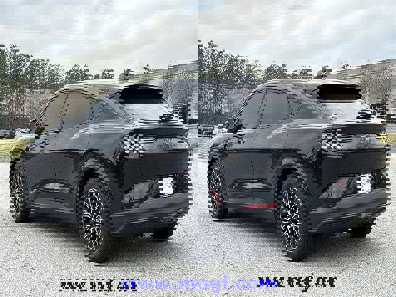 Certified 2025 Ford Mustang Mach-E Premium image 5