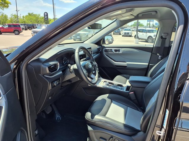Certified 2024 Ford Explorer XLT w/ Equipment Group 202A AWD/4WD image 22