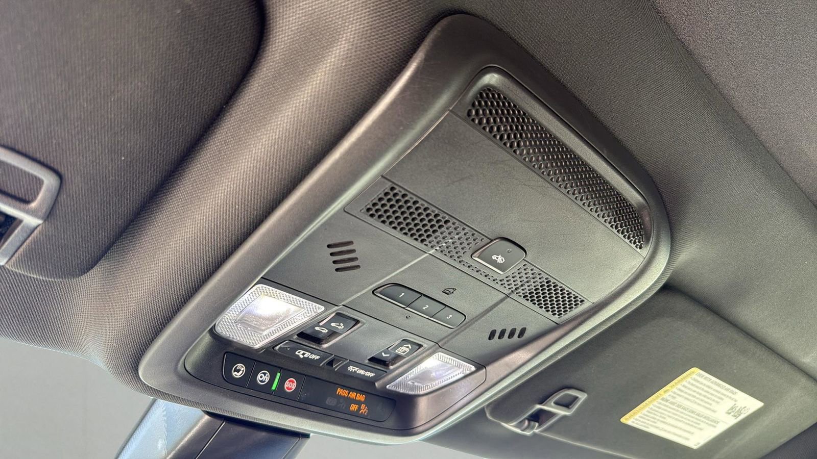 Used 2021 Cadillac XT6 Premium Luxury image 21