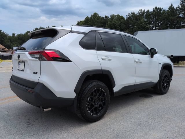 Used 2024 Toyota RAV4 XLE w/ Convenience Package FWD image 4