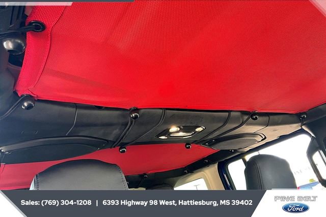 Used 2020 Jeep Wrangler Unlimited Sahara image 16