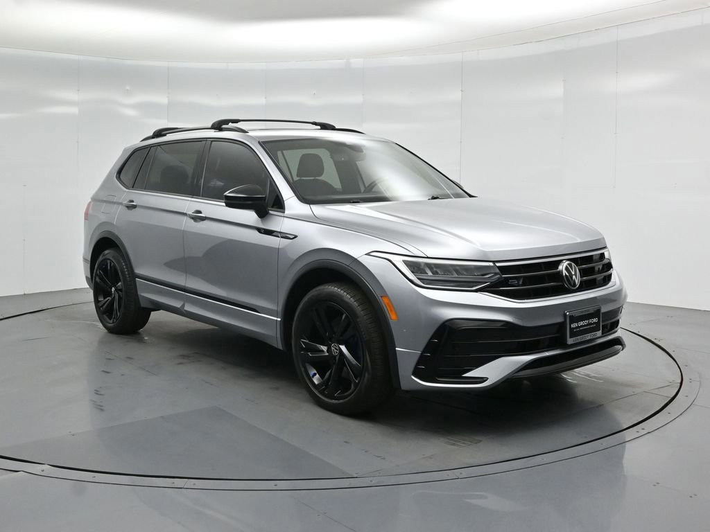 Used 2023 Volkswagen Tiguan SE R-Line FWD image 9