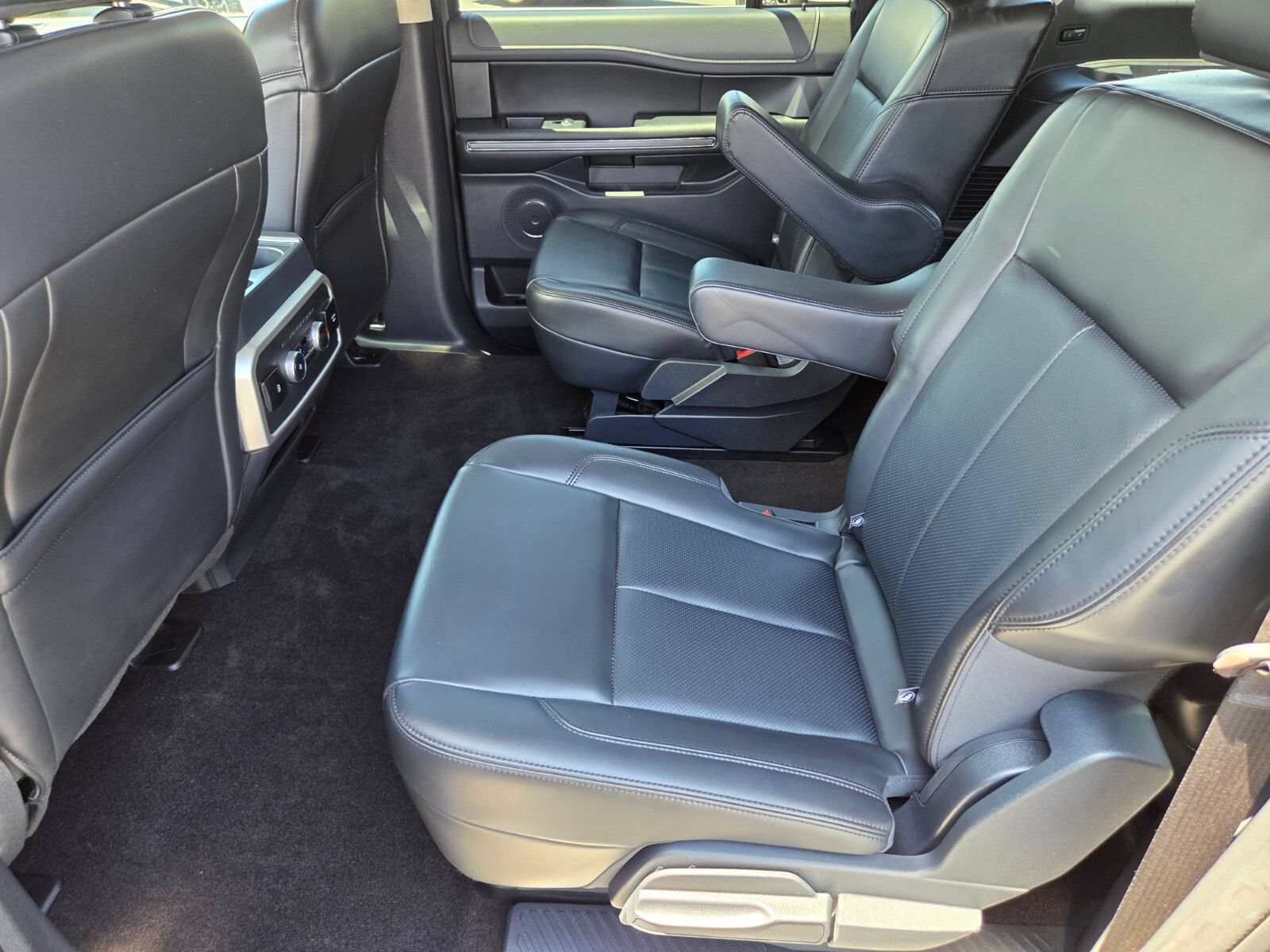 Certified 2023 Ford Expedition Max XLT RWD image 12