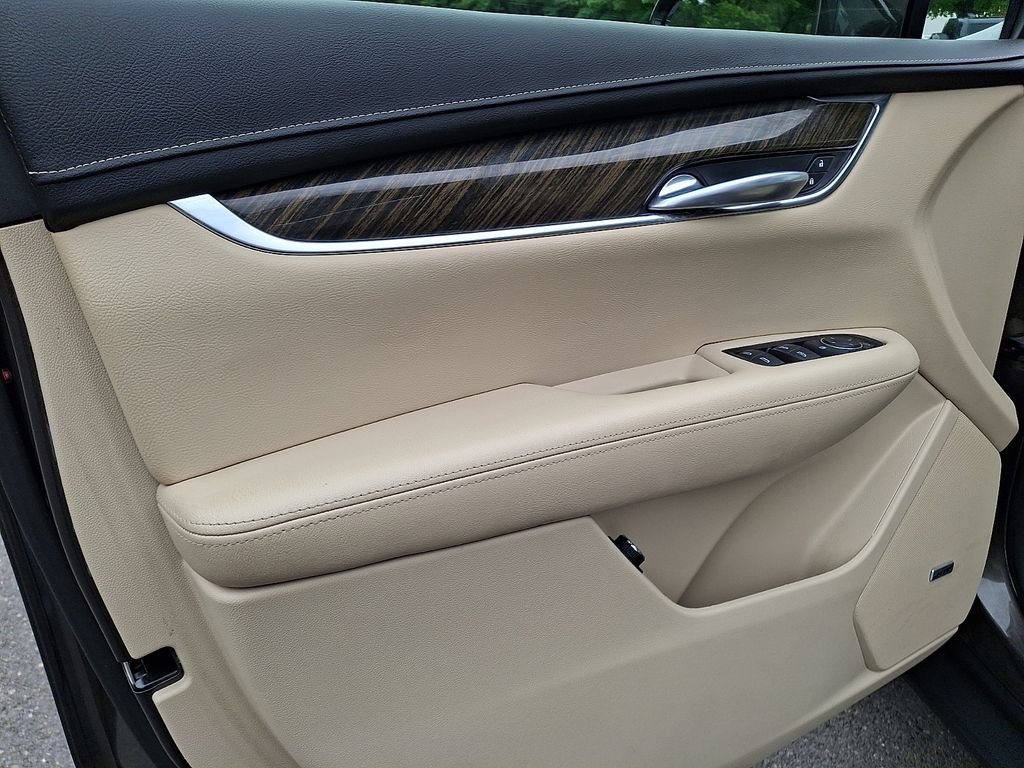 Used 2019 Cadillac XT5 AWD image 14