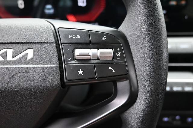 Used 2025 Kia K4 FWD image 20