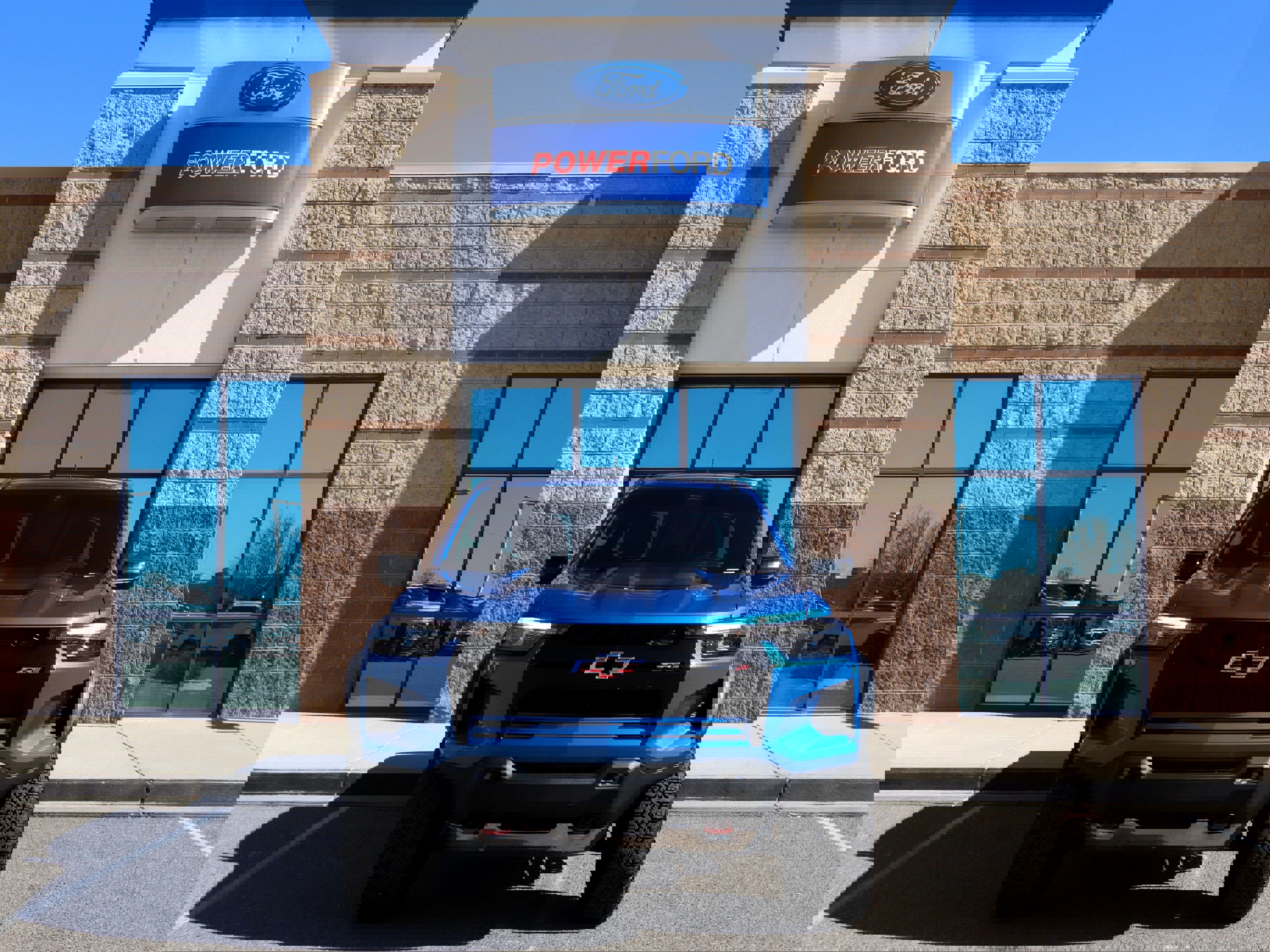 Used 2023 Chevrolet Colorado ZR2 w/ ZR2 Convenience Package III image 8