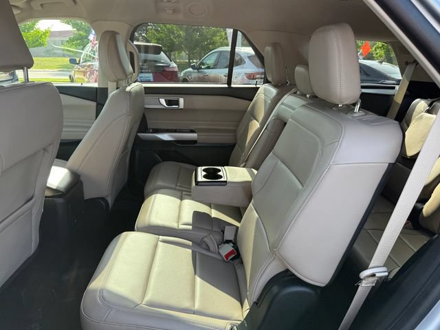 Certified 2023 Ford Explorer XLT w/ Equipment Group 202A AWD/4WD image 9