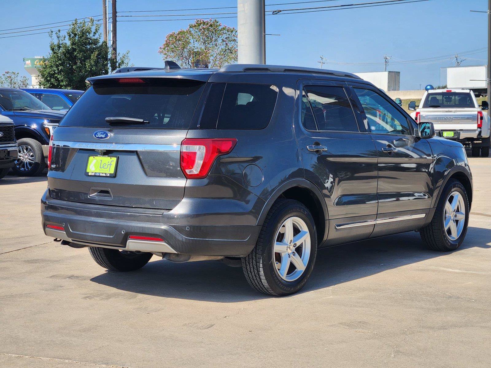 Certified 2019 Ford Explorer XLT FWD image 4