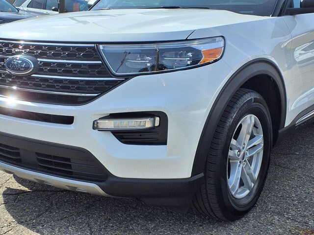 Certified 2024 Ford Explorer XLT w/ Equipment Group 202A AWD/4WD image 29