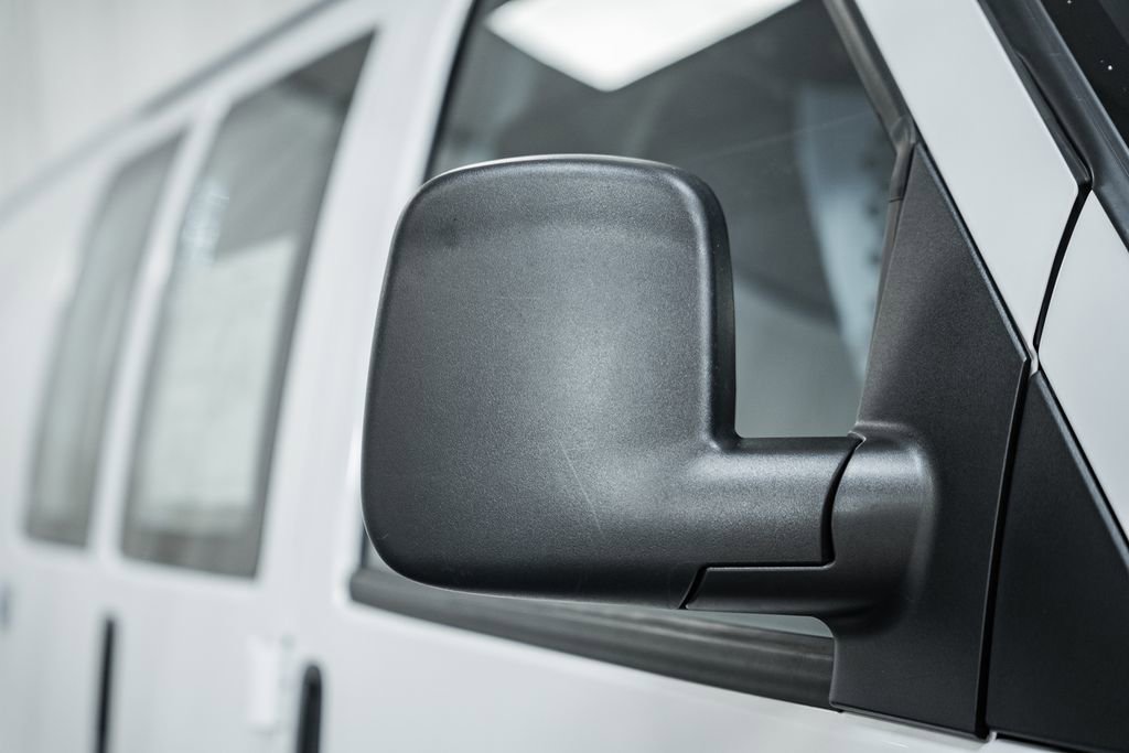 Used 2024 GMC Savana 2500 w/ Driver Convenience Package image 15
