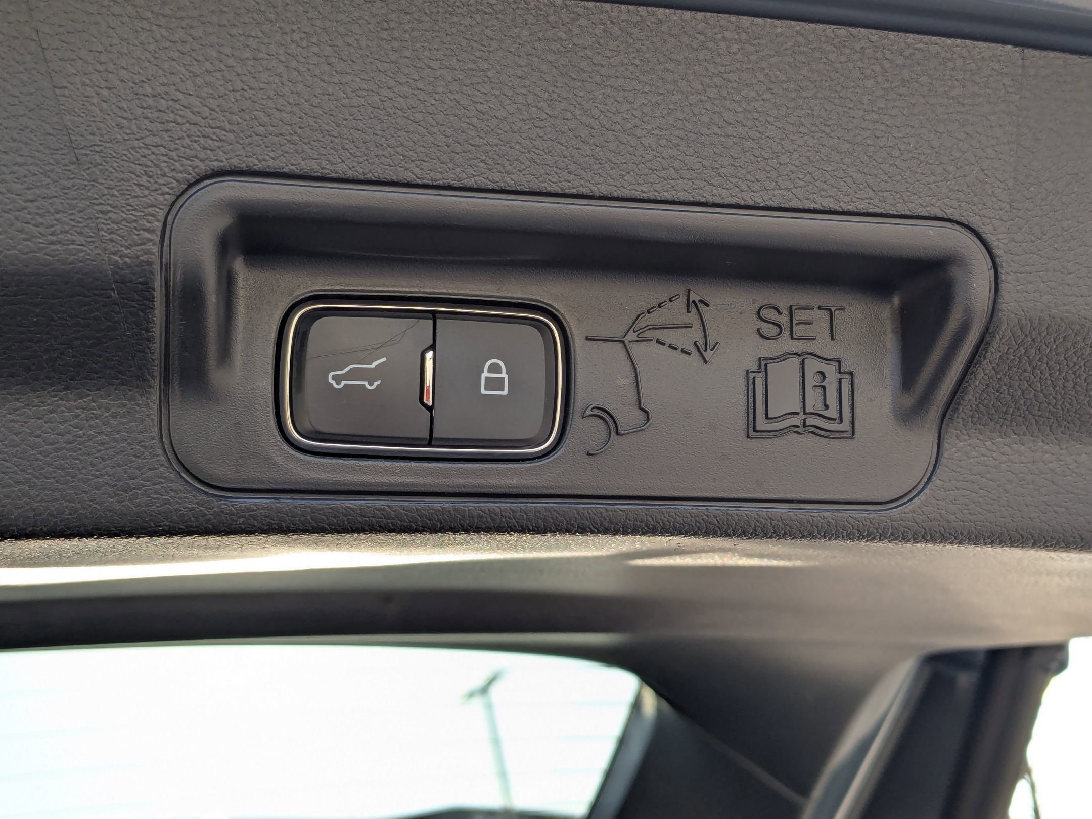 Certified 2025 Ford Explorer ST image 40