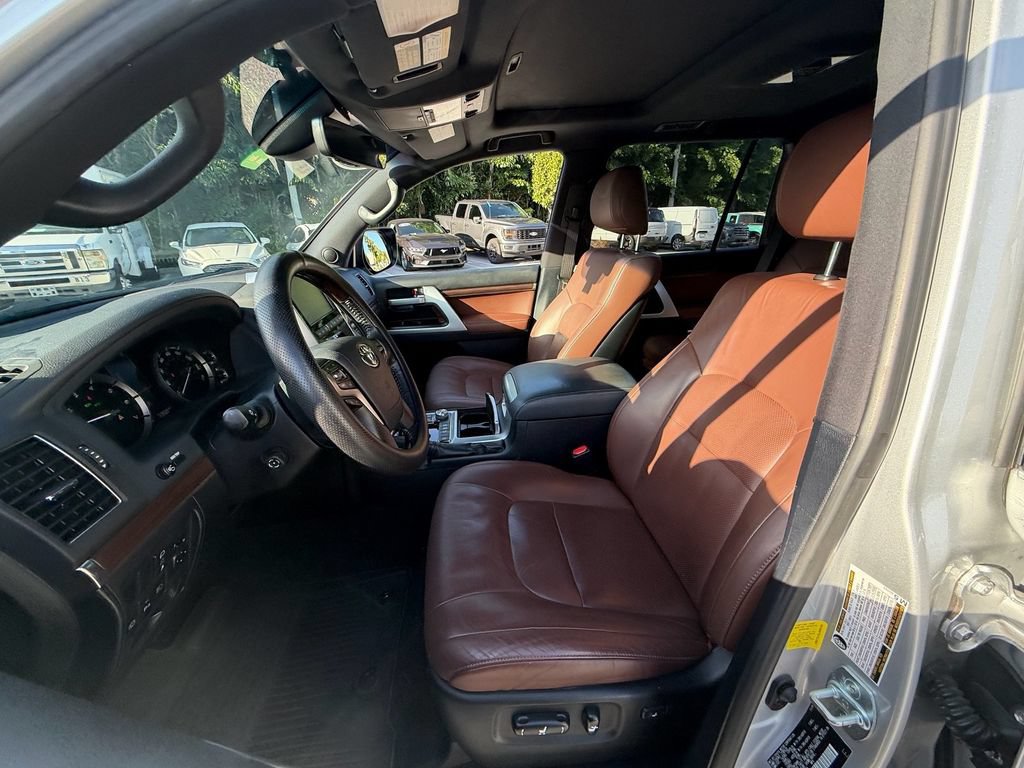 Used 2020 Toyota Land Cruiser AWD/4WD image 9