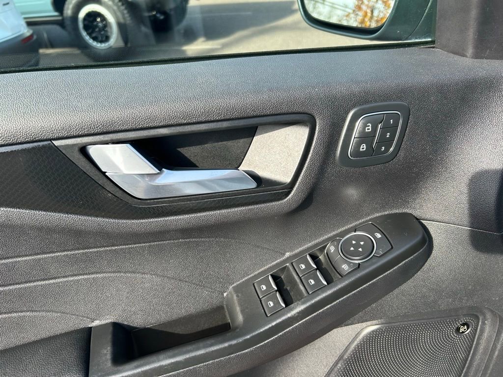 Certified 2022 Ford Escape SEL w/ SEL Stealth AWD Package image 15