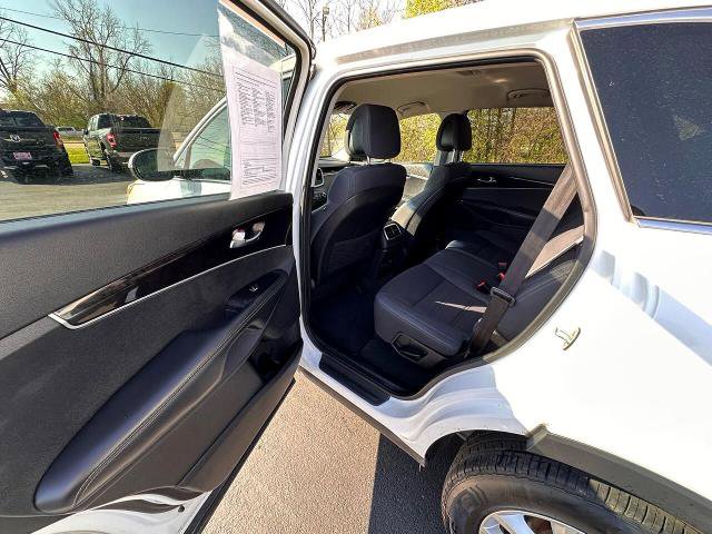 Used 2016 Kia Sorento LX image 19