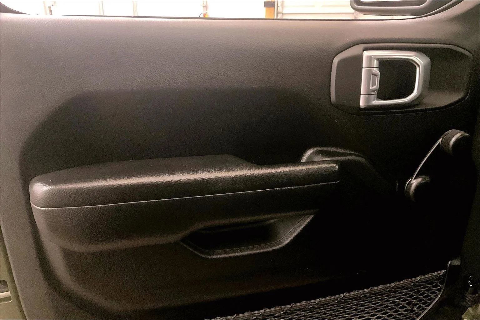 Used 2023 Jeep Wrangler Sport image 22