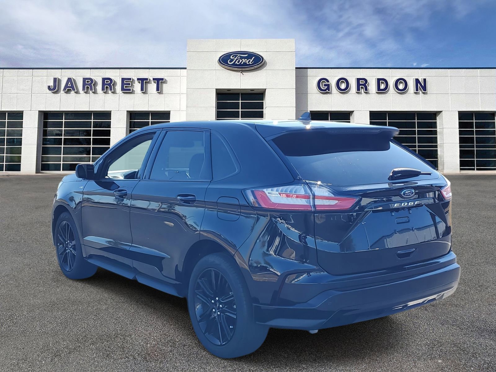 Certified 2024 Ford Edge ST-Line image 2