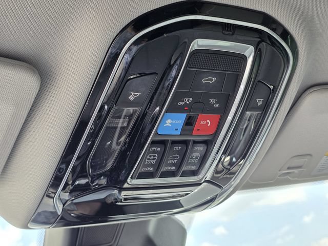 Used 2021 Jeep Grand Cherokee L Overland w/ Luxury Tech Group IV AWD/4WD image 31
