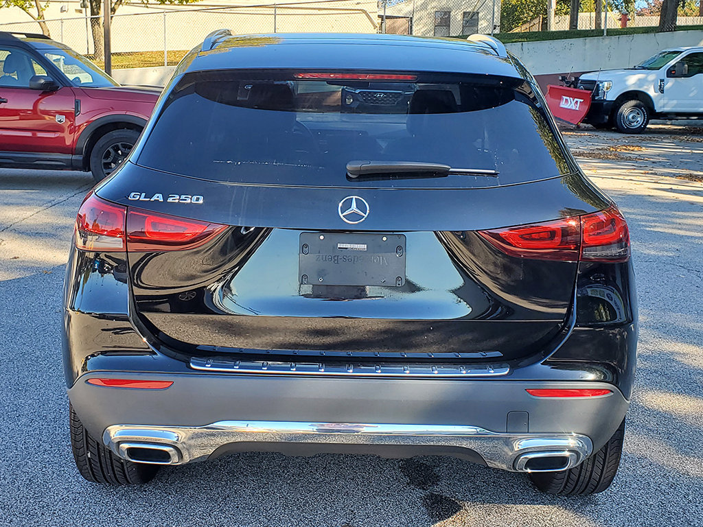 Used 2023 Mercedes-Benz GLA 250 w/ Premium Package image 6