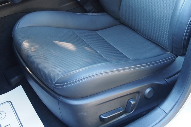 Used 2022 Lexus IS 300 w/ Premium Package RWD image 19